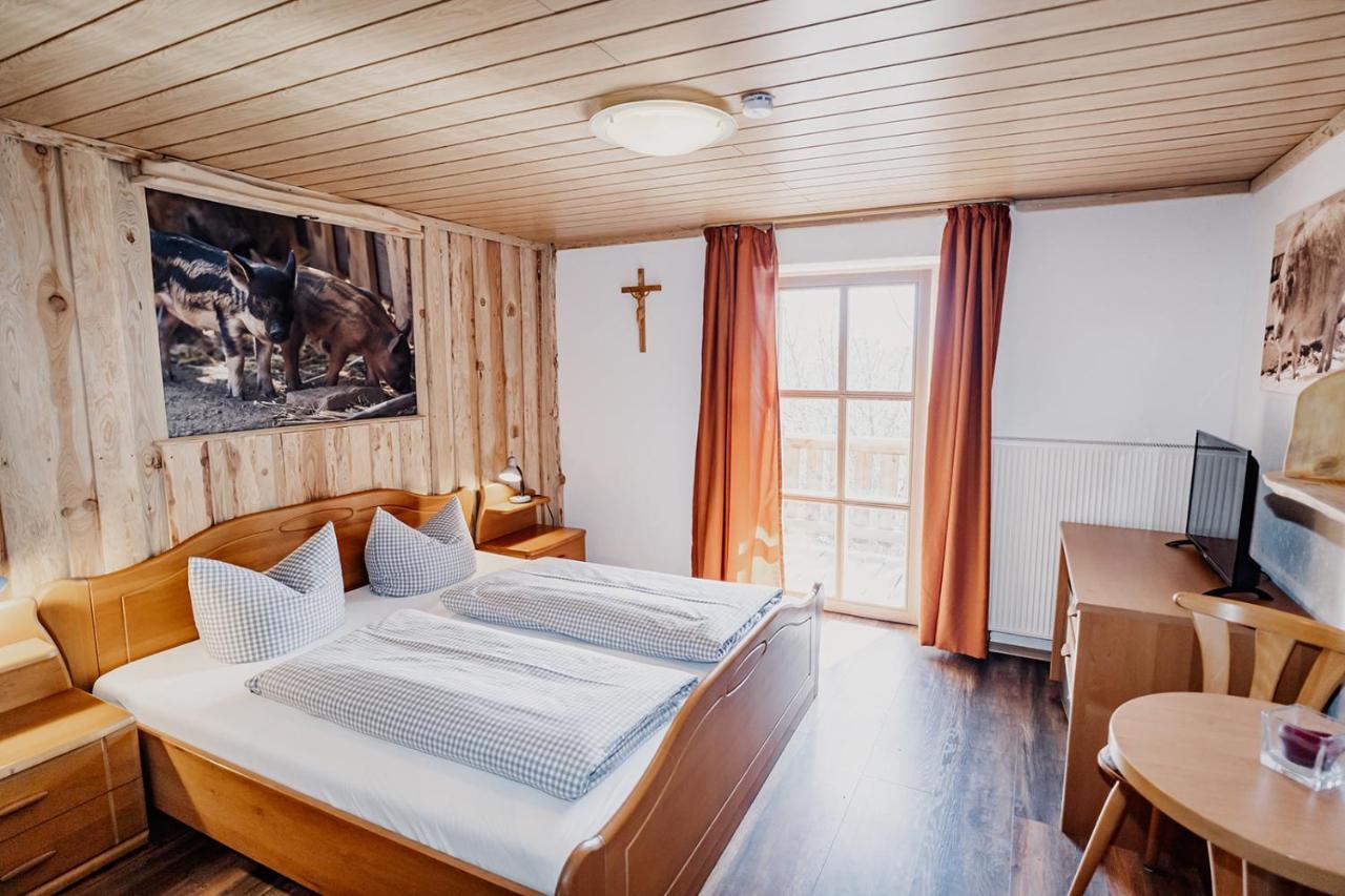 Landhotel Zum Matthiasl Bischofsreut Exterior photo